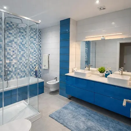 Moderna Com Piscina *