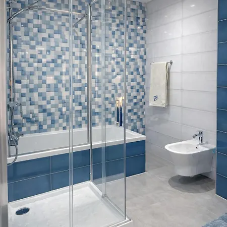 Moderna Com Piscina Villa *