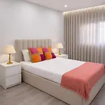 Moderna Com Piscina *
