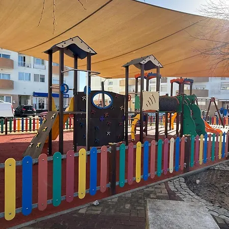 Βίλα Moderna Com Piscina